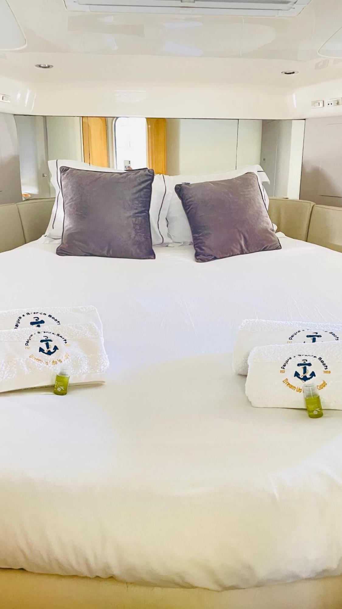 Payva & Branco Boats Iate Privado Em Cascais Hotel Eksteriør billede